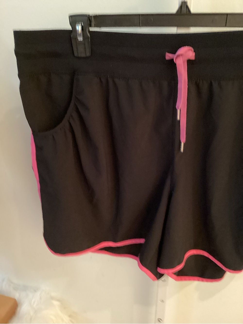 Vogo Active Shorts Plus Size 22/24 Black Pink Trim Athletic Running Lounge - Picture 4 of 11